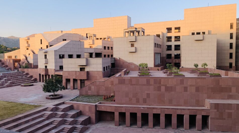 Indian Institute of Management ( IIM ) Udaipur