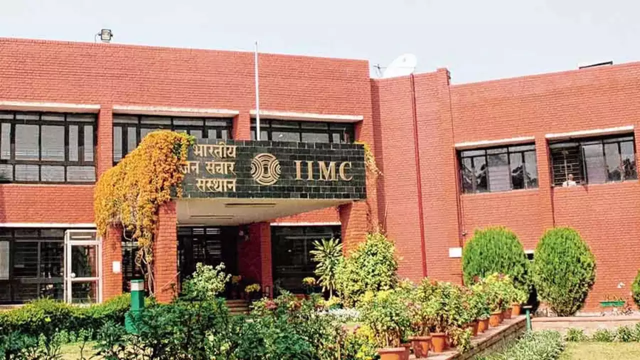 Indian Institute of Mass Communication ( IIMC )