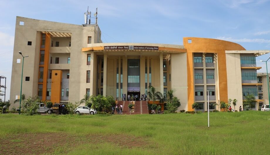 Indian Institute of Technology ( IIT ) Bhilai