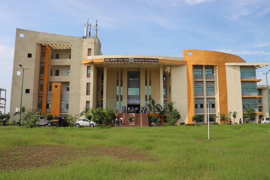 Indian Institute of Technology ( IIT ) Bhilai