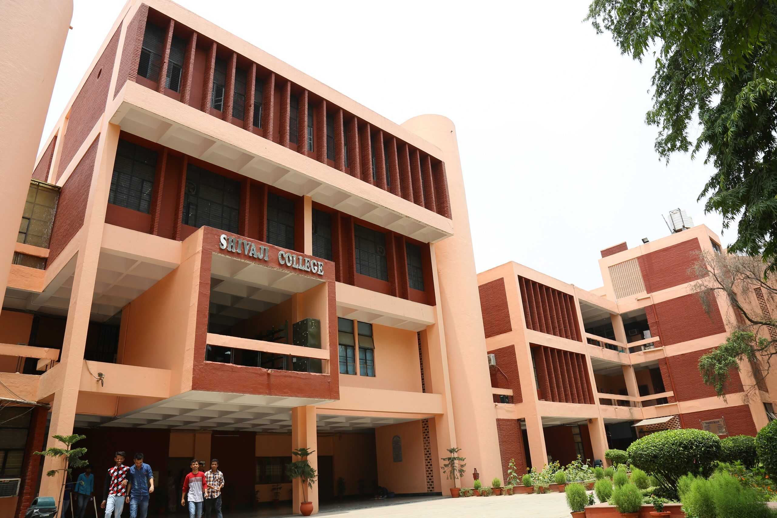 Shivaji College ( University of Delhi )