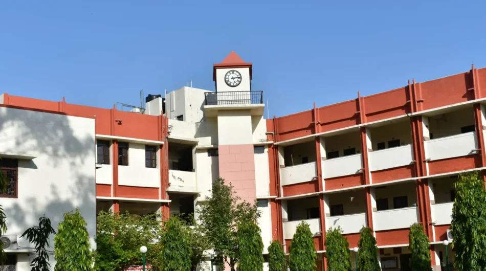 Shyam Lal College ( University of Delhi )