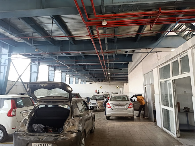 Maruti Suzuki ARENA (One Up Motors, Lucknow, Hardoi Road)